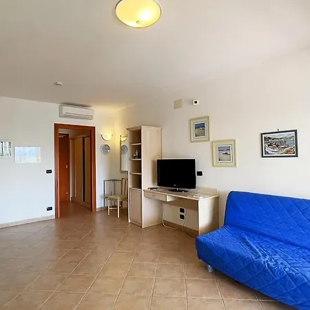 Holiday home Residenza Verdeblu By Solturelba